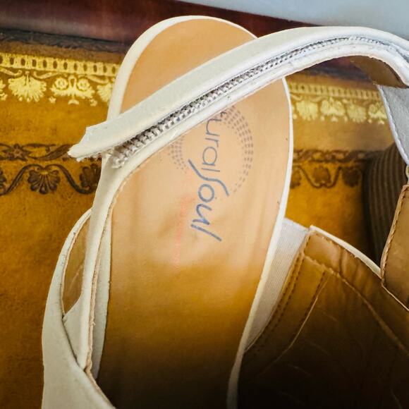 NATURAL SOUL Dayna Shell Smooth Cream Slingback Stacked Block Heel Sandals 8.5 W - Picture 7 of 12